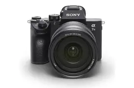 Sony Alpha ILCE-7 III+SEL FE 24-105 mm G OSS schwarz, Kamerakit